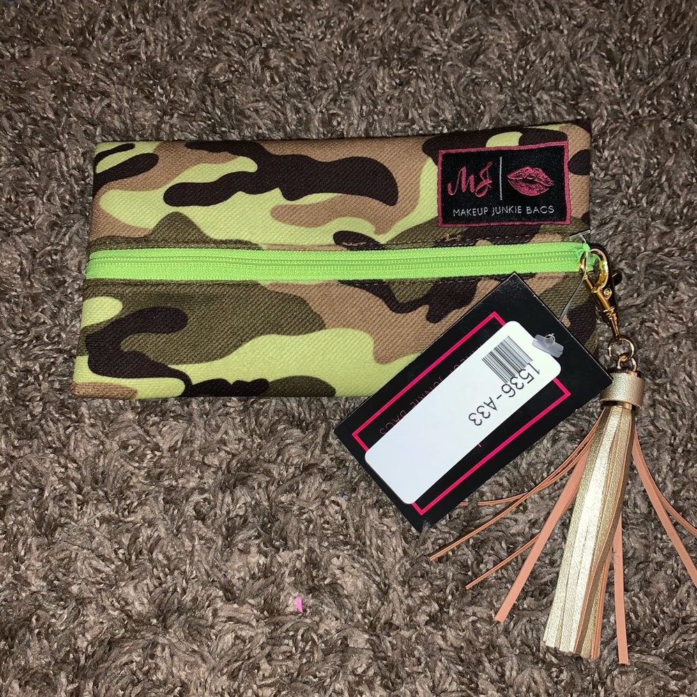 Camo Makeup Junkie Bag - Mini